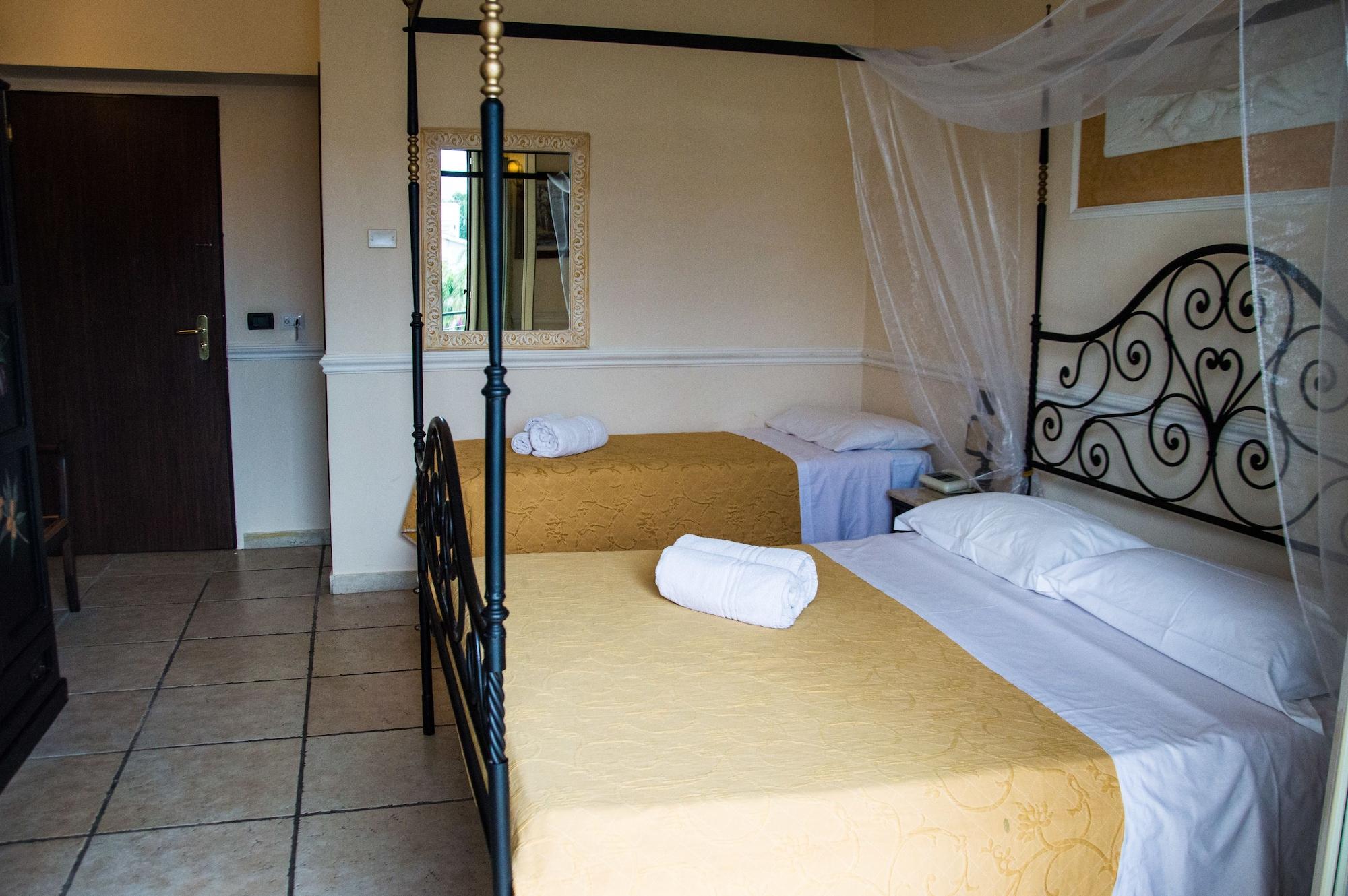Hotel & Apartments Villa Linda Giardini Naxos Εξωτερικό φωτογραφία