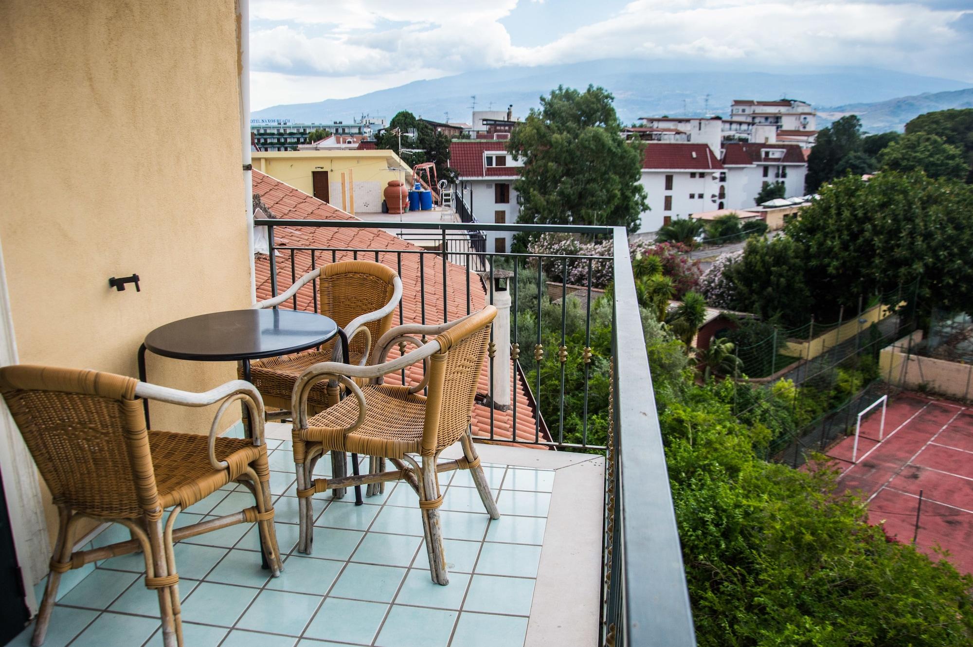 Hotel & Apartments Villa Linda Giardini Naxos Εξωτερικό φωτογραφία