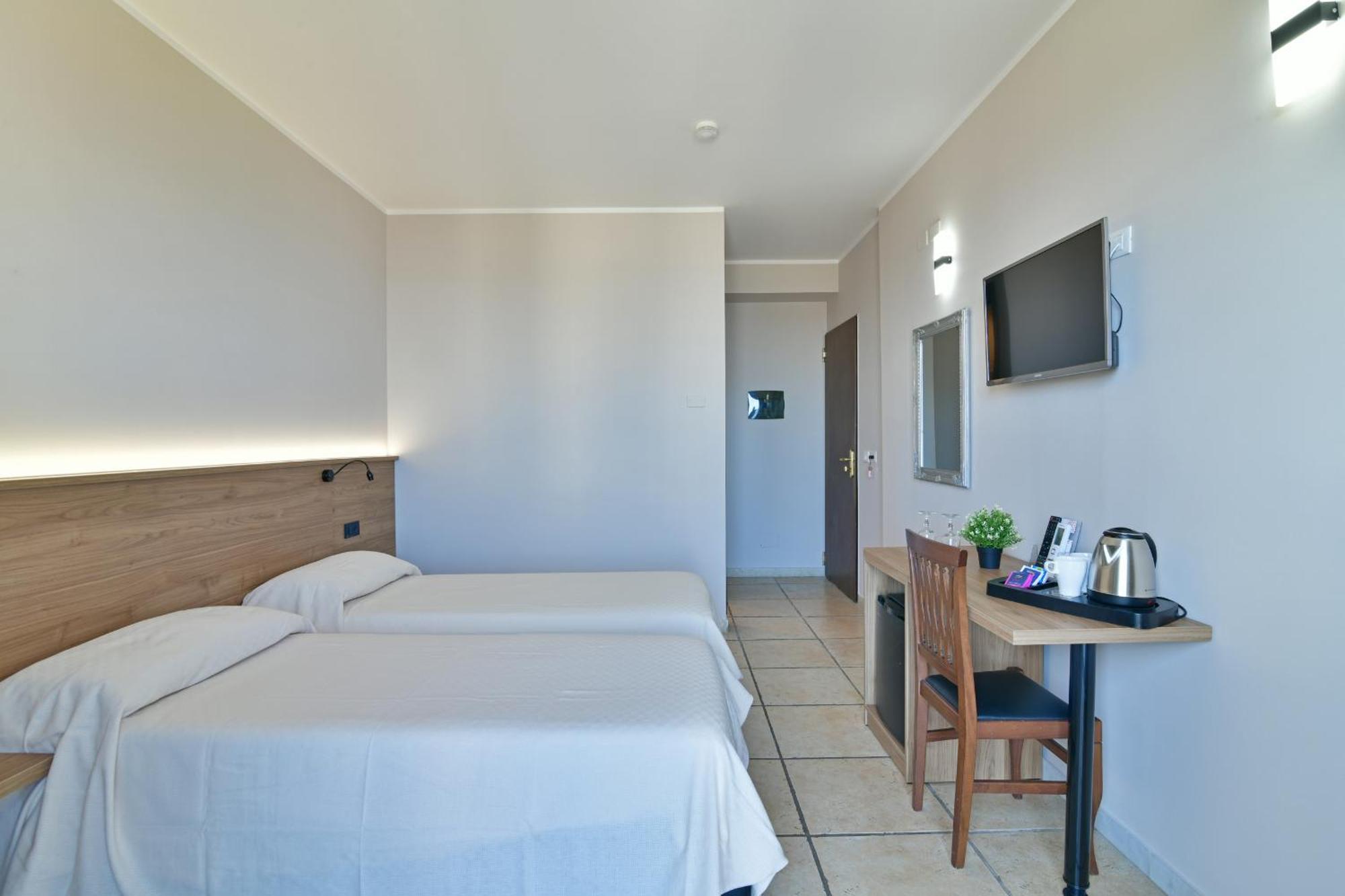 Hotel & Apartments Villa Linda Giardini Naxos Εξωτερικό φωτογραφία