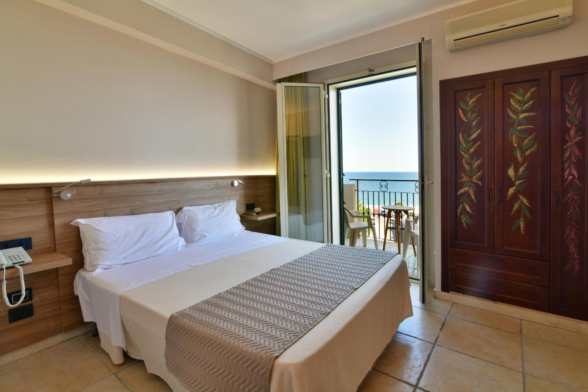 Hotel & Apartments Villa Linda Giardini Naxos Εξωτερικό φωτογραφία