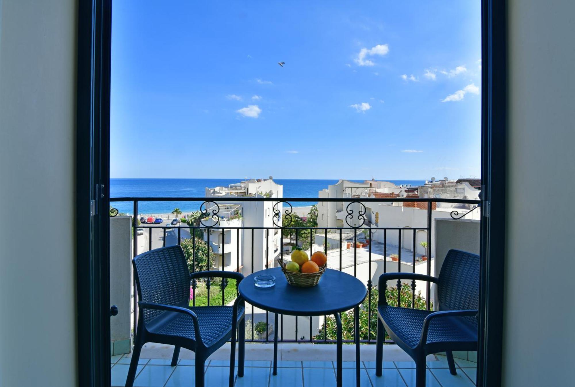 Hotel & Apartments Villa Linda Giardini Naxos Εξωτερικό φωτογραφία