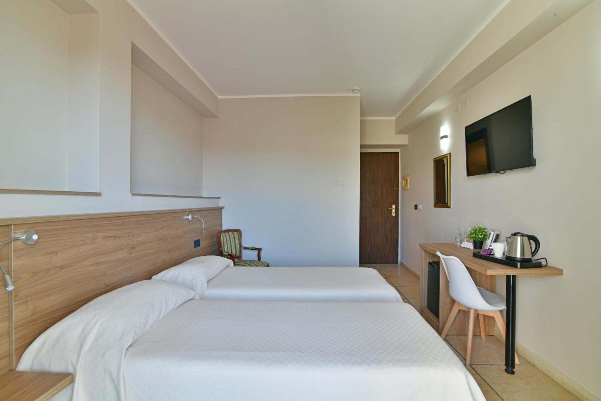 Hotel & Apartments Villa Linda Giardini Naxos Εξωτερικό φωτογραφία