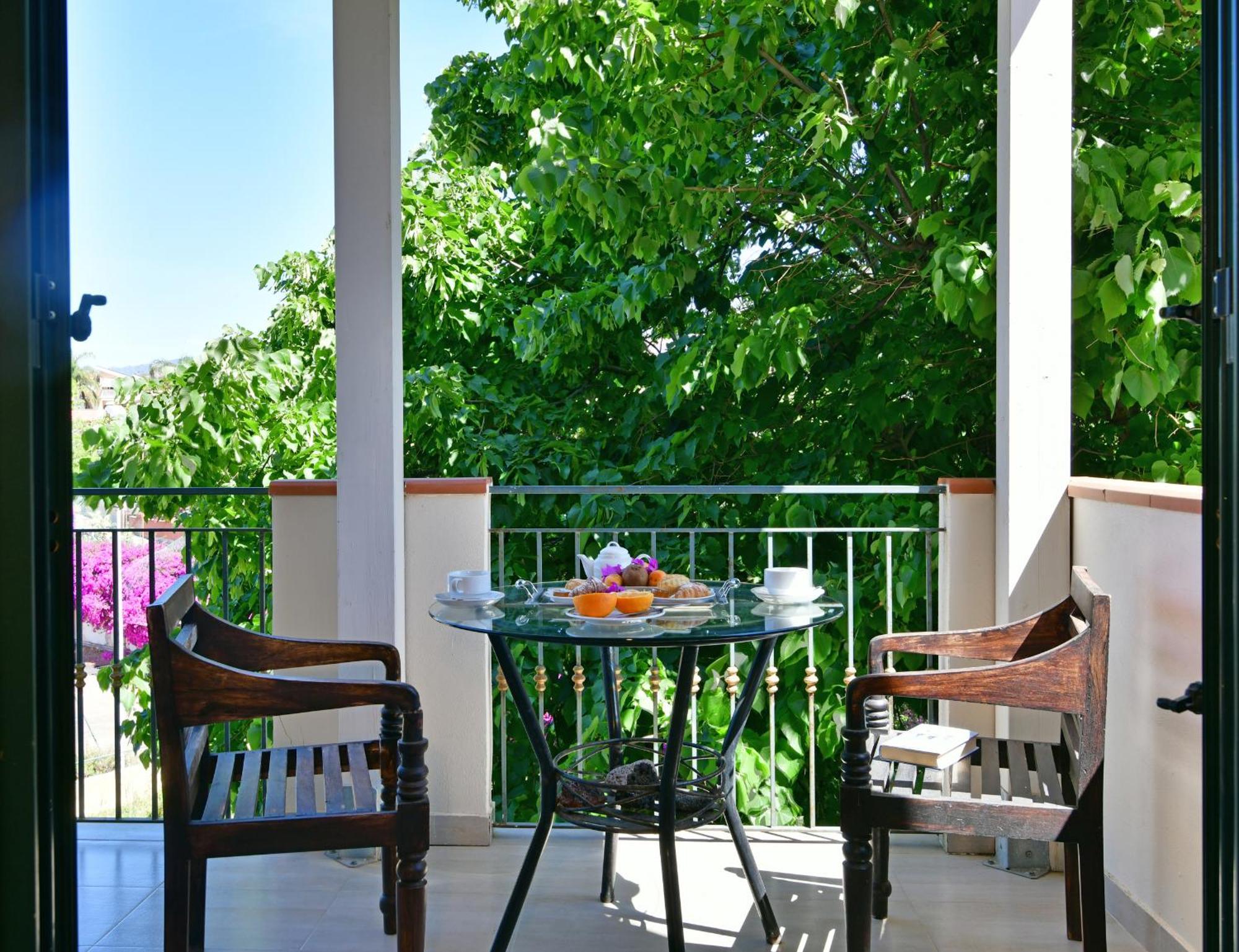 Hotel & Apartments Villa Linda Giardini Naxos Εξωτερικό φωτογραφία