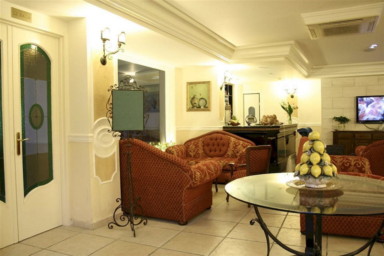 Hotel & Apartments Villa Linda Giardini Naxos Εξωτερικό φωτογραφία