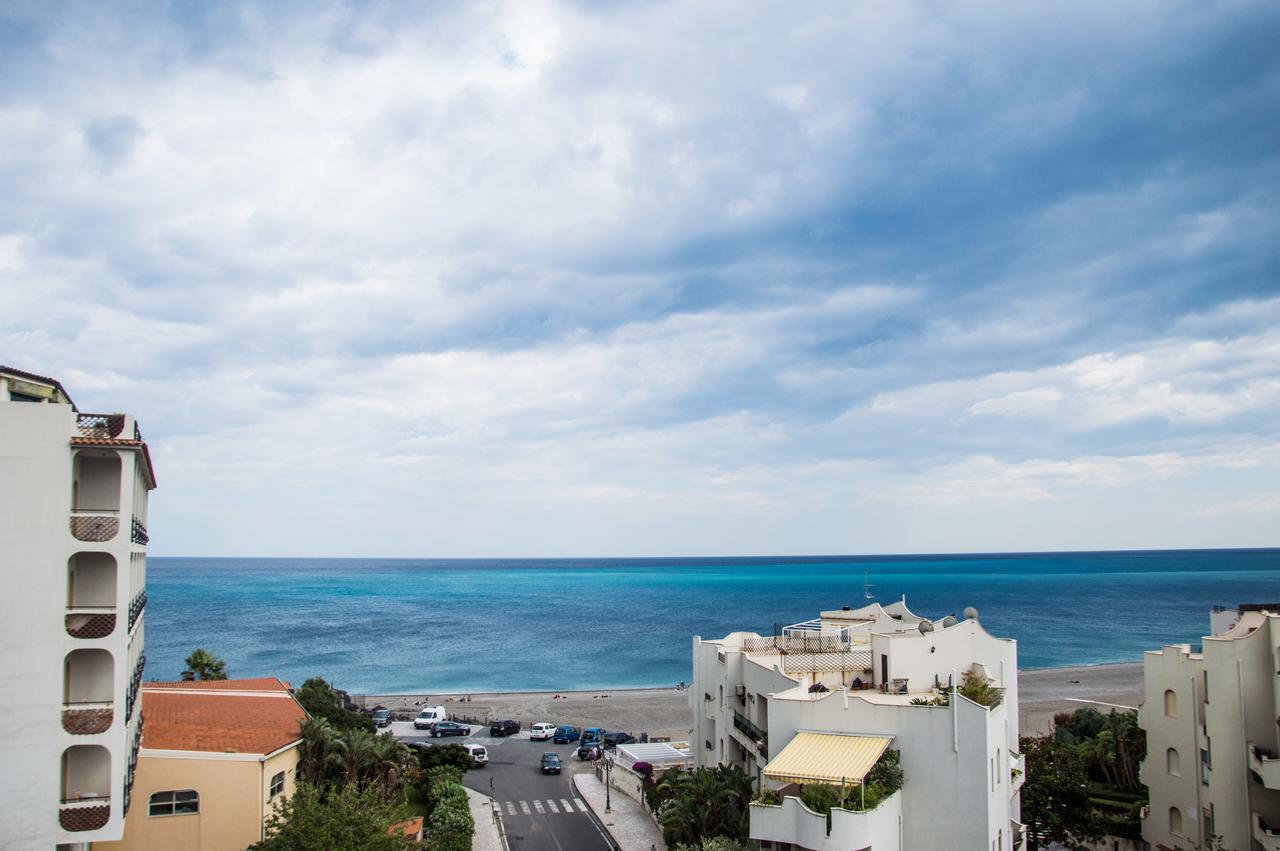 Hotel & Apartments Villa Linda Giardini Naxos Εξωτερικό φωτογραφία